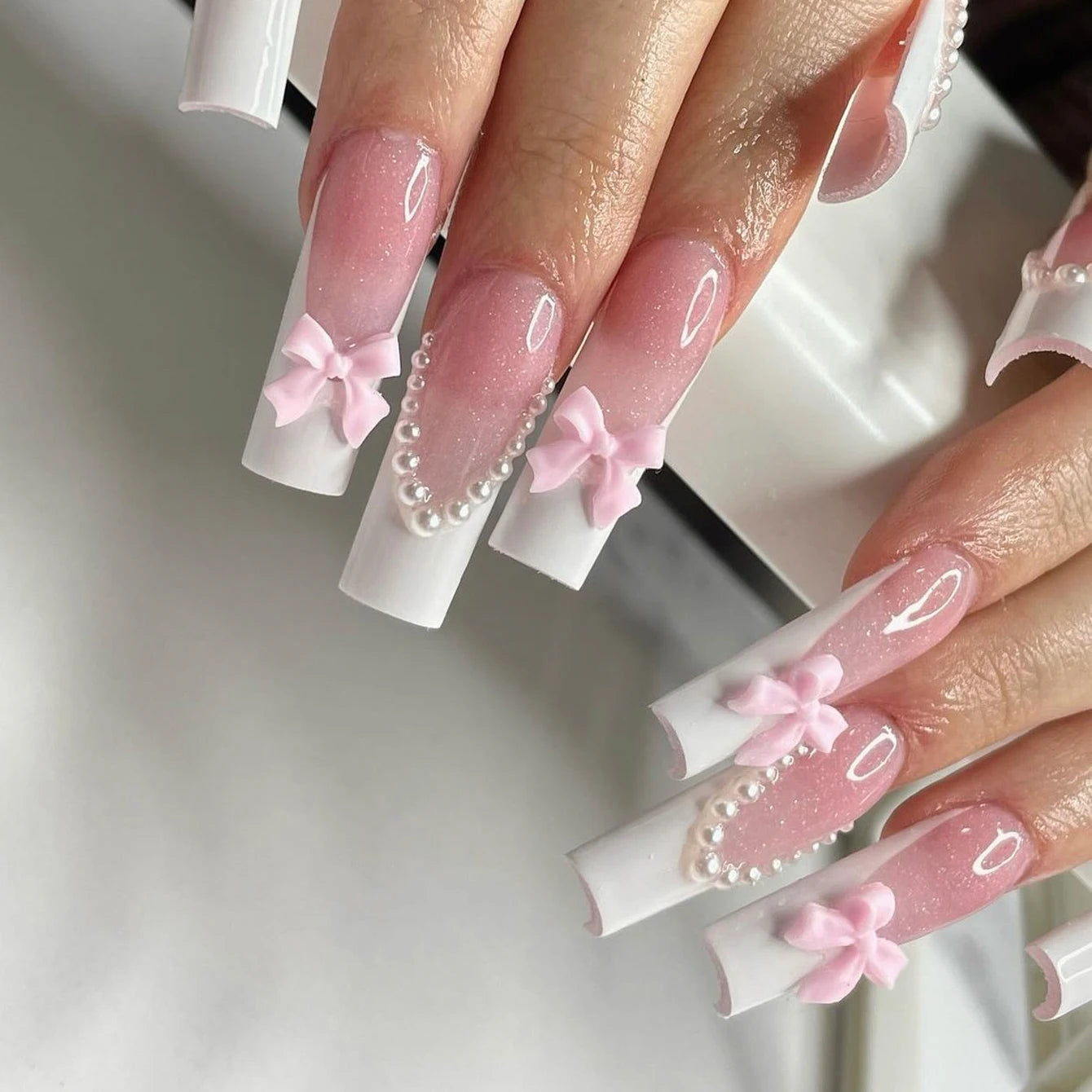 ARTAUG 24PCS Medium Press On