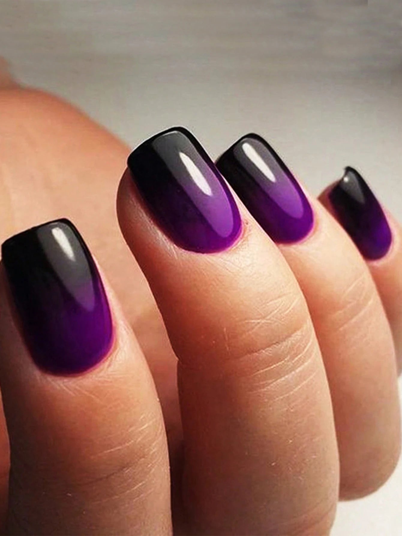 ARTAUG 24PCS Medium White Square Press On Nails