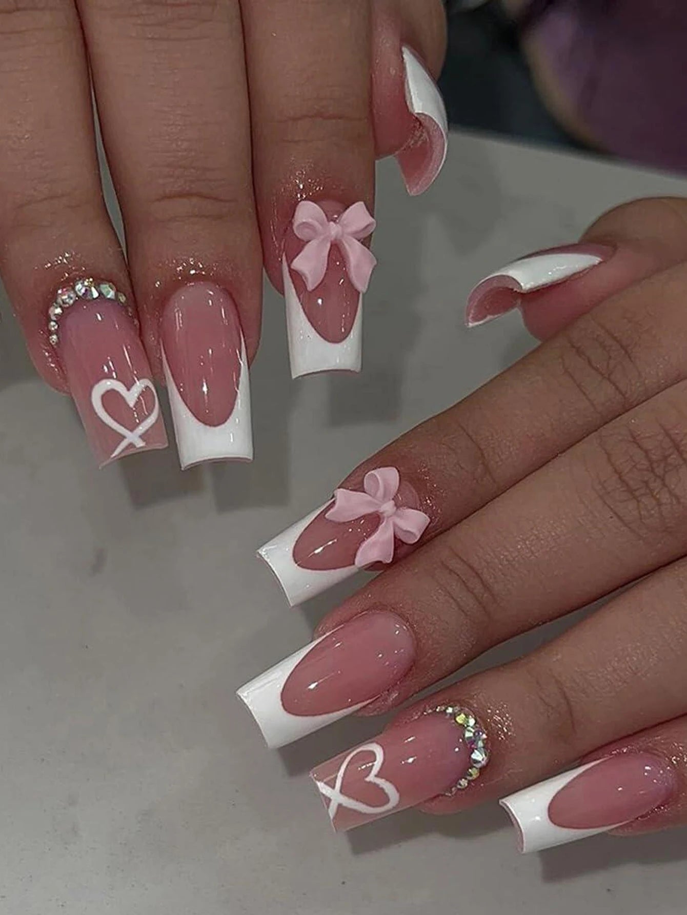 ARTAUG 24PCS Medium Press On