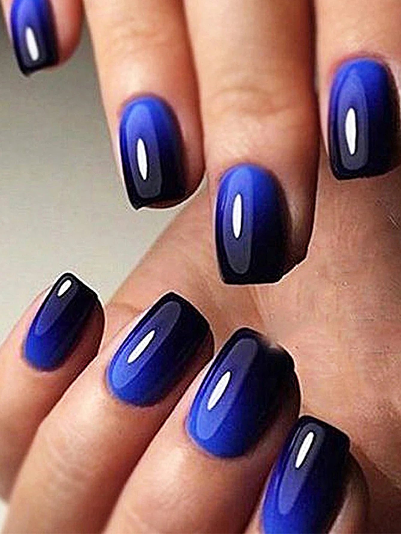 ARTAUG 24PCS Medium White Square Press On Nails