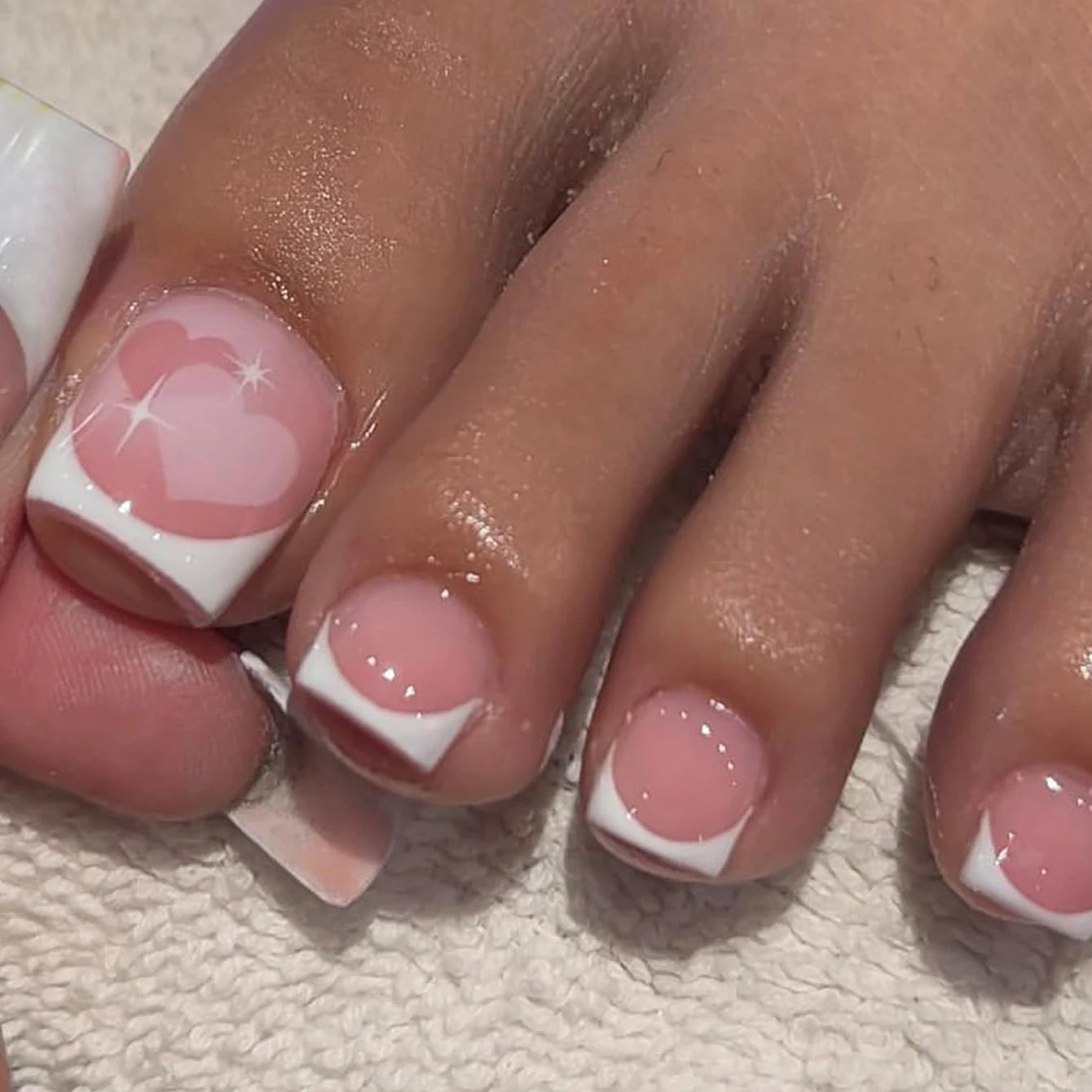 24PCS Short Square Pink Toe Press-ons