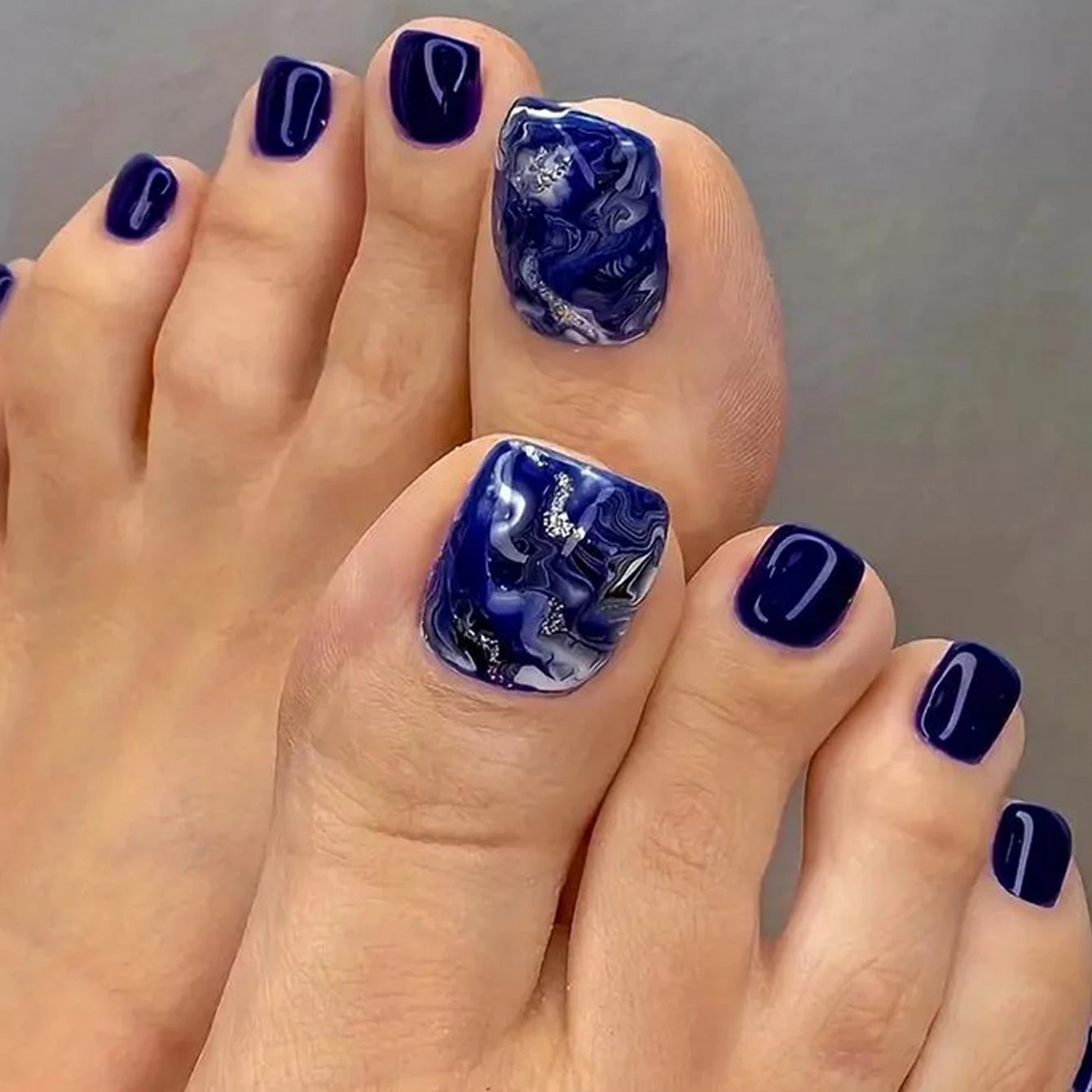 24PCS Short Square Pink Toe Press-ons